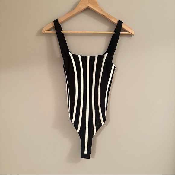 NWT Revolve Misha Kyanni Bodysuit in Black & Ivory | size AU 8 / US 4 / S - Picture 5 of 12